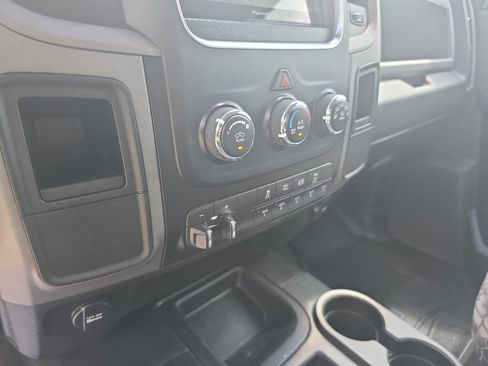 Used 2018 RAM 2500 Tradesman w/ Chrome Appearance Group image 10