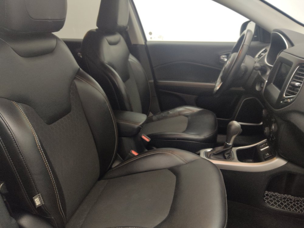 Used 2018 Jeep Compass Latitude w/ Popular Equipment Group FWD image 21