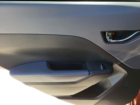 Certified 2025 Subaru Crosstrek 2.5i Limited w/ Crosstrek Mirror Package image 11