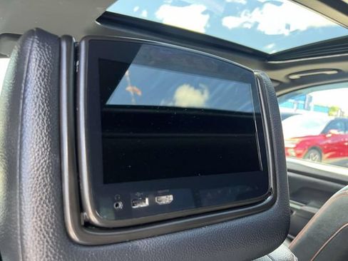 Used 2024 Nissan Titan PRO-4X w/ Pro-4x Convenience Package AWD/4WD image 13