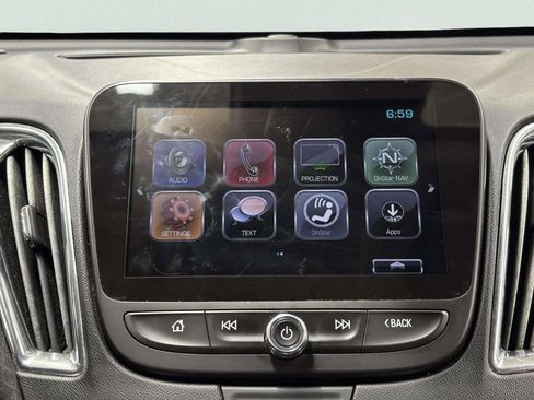 Used 2017 Chevrolet Malibu LT w/ Driver Confidence Package image 24