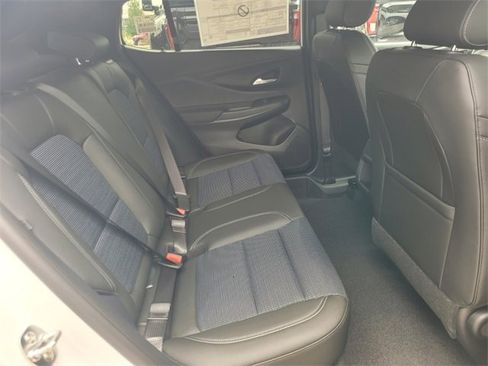 New 2025 Buick Envista Preferred image 12