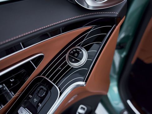 Used 2026 Mercedes-Benz Maybach S 680 4MATIC image 38