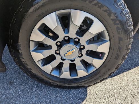 Certified 2025 Chevrolet Silverado 2500 Custom w/ Custom Value Package image 27