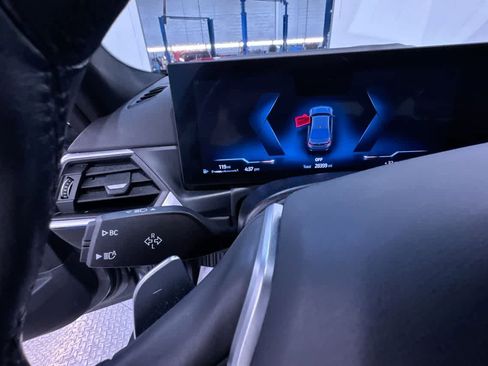 Used 2023 BMW 330i xDrive Sedan w/ Premium Package image 18