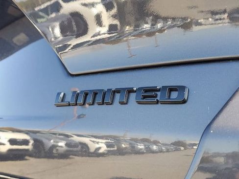 New 2025 Jeep Grand Cherokee Limited image 7