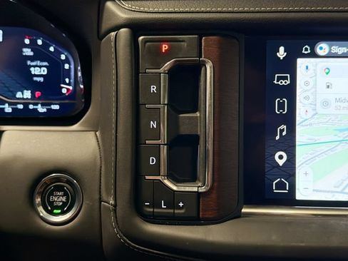 Used 2023 GMC Yukon Denali Ultimate AWD/4WD image 17