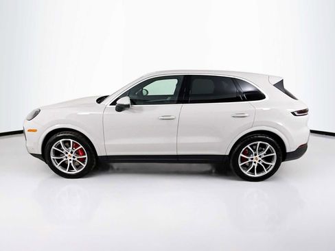 New 2026 Porsche Cayenne S image 2