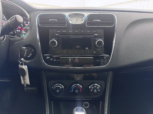 Used 2014 Chrysler 200 LX image 17