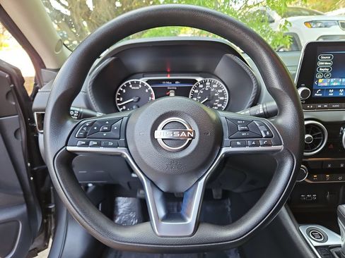 Used 2024 Nissan Sentra SV w/ Lighting Package FWD image 10