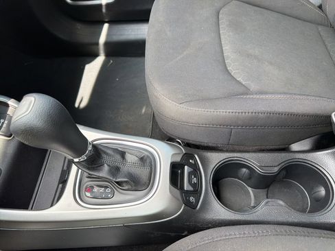 Used 2017 Jeep Compass Sport w/ Tech Group FWD image 26