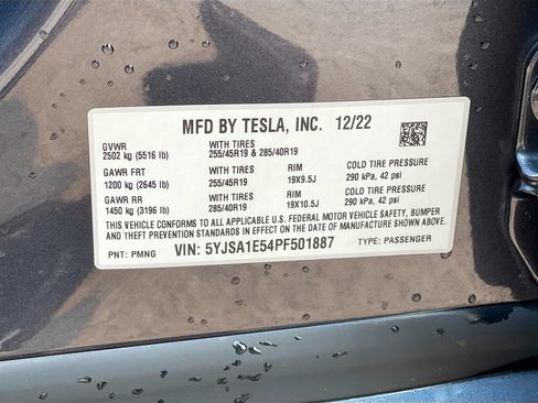Used 2023 Tesla Model S Standard Range AWD/4WD image 32