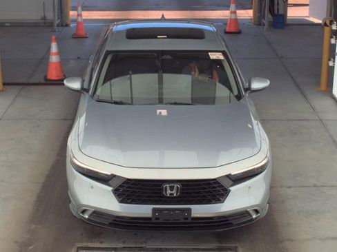 Used 2025 Honda Accord EX-L image 2