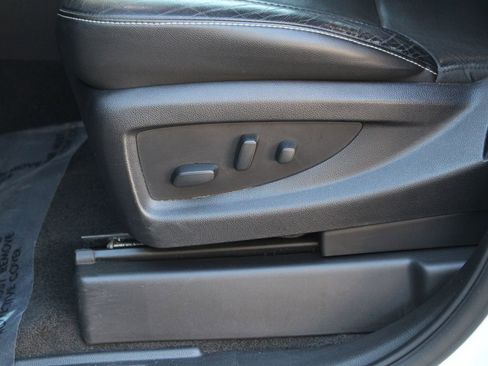 Used 2018 GMC Yukon XL SLT image 9