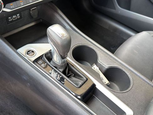 Used 2025 Nissan Altima 2.5 SV FWD image 27