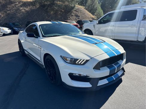 Used 2020 Ford Mustang Shelby GT350 w/ Technology Package RWD image 3