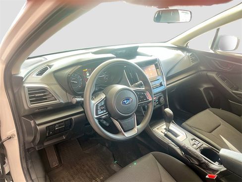 Used 2022 Subaru Impreza 2.0i Premium image 9