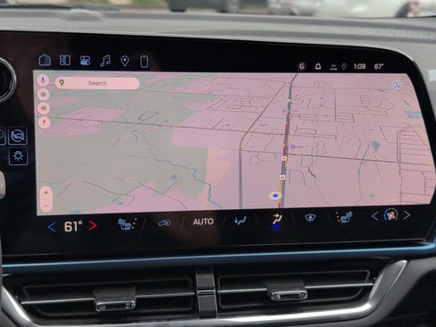 New 2026 Chevrolet Equinox EV LT image 18