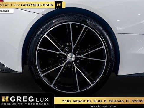 Used 2017 Aston Martin Vanquish S image 11
