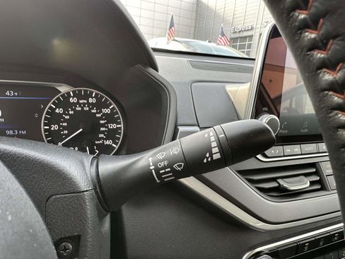 Used 2023 Nissan Altima 2.5 SR image 25