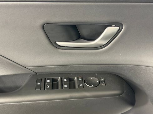 Used 2025 Hyundai Kona Limited AWD/4WD image 13