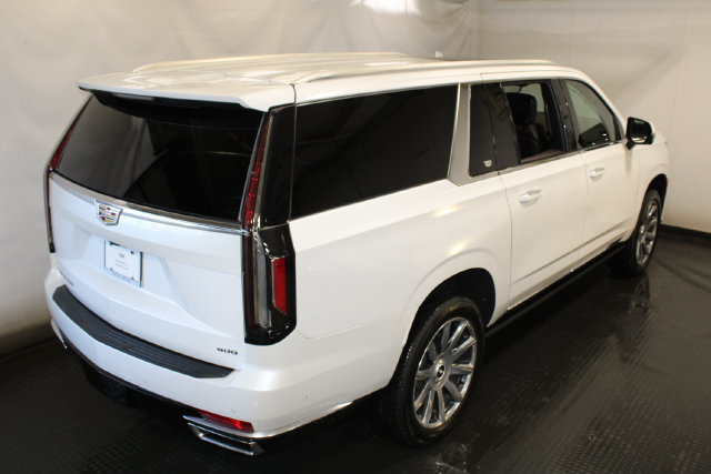 Certified 2022 Cadillac Escalade ESV Premium Luxury Platinum AWD/4WD image 4