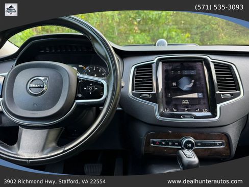 Used 2016 Volvo XC90 T6 Momentum w/ Momentum Plus Package AWD/4WD image 34
