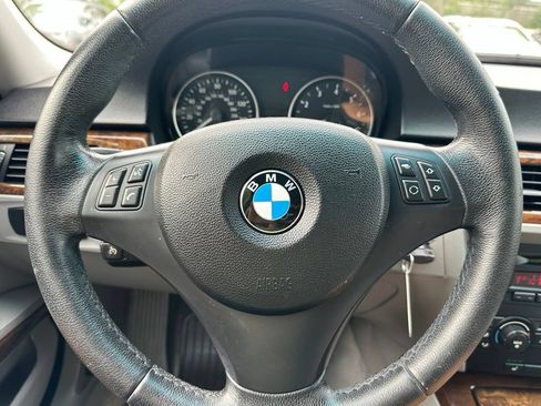 Used 2006 BMW 330i Sedan RWD image 29