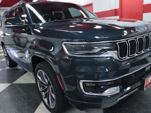 Used 2022 Jeep Wagoneer Series III w/ Premium Group I AWD/4WD image 41