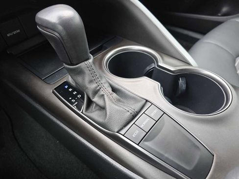 Certified 2022 Toyota Camry SE image 38