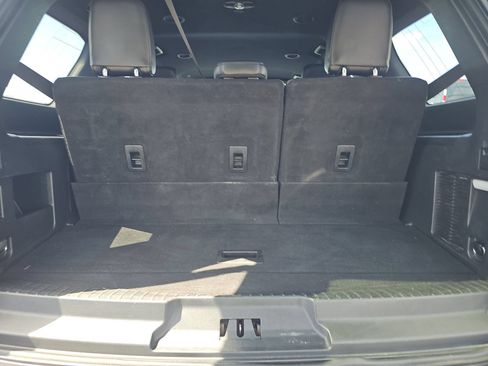 Used 2019 Ford Expedition XLT w/ Equipment Group 202A RWD image 6