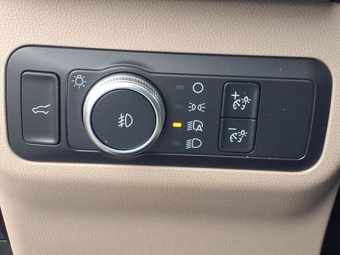 Used 2020 Ford Escape SEL image 23