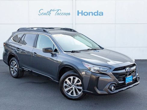 Used 2024 Subaru Outback Premium AWD/4WD image 2