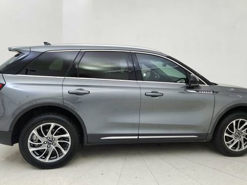 Used 2022 Lincoln Corsair FWD image 6