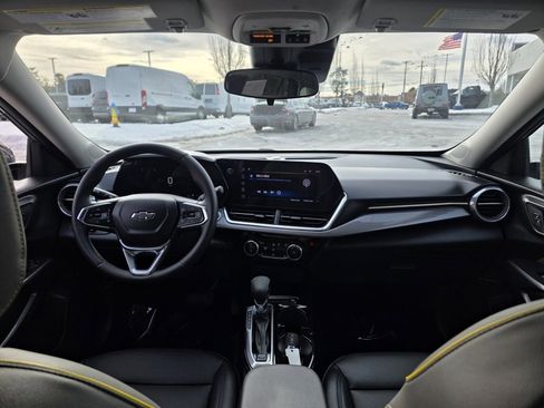 Used 2024 Chevrolet Trax ACTIV w/ Driver Confidence Package image 17