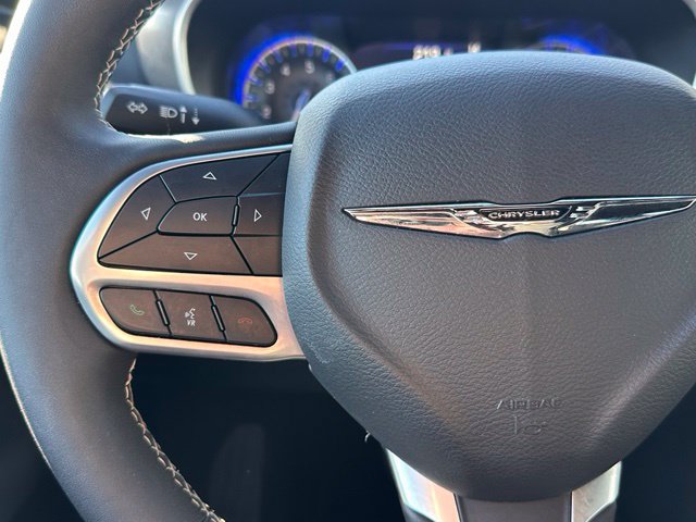 Used 2026 Chrysler Pacifica Select FWD image 21