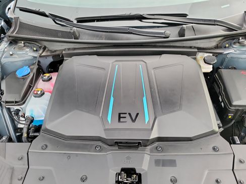 Used 2024 Hyundai Ioniq 5 SE image 25