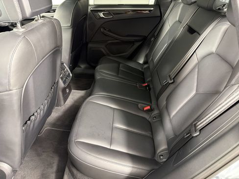 Certified 2023 Porsche Macan S AWD/4WD image 15