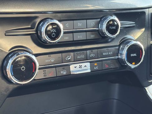 Certified 2022 Ford F150 XLT w/ Equipment Group 302A High image 20