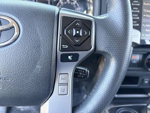 Used 2022 Toyota 4Runner SR5 Premium image 9