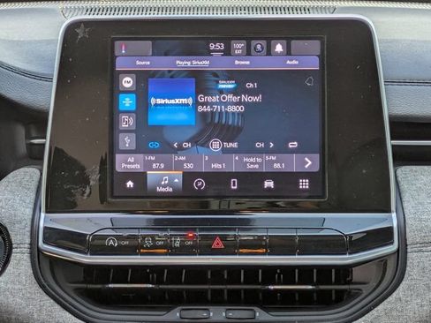 Certified 2022 Jeep Compass Latitude FWD image 13