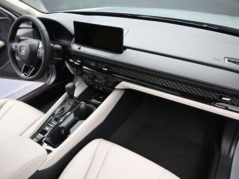Used 2025 Honda Accord EX-L image 39