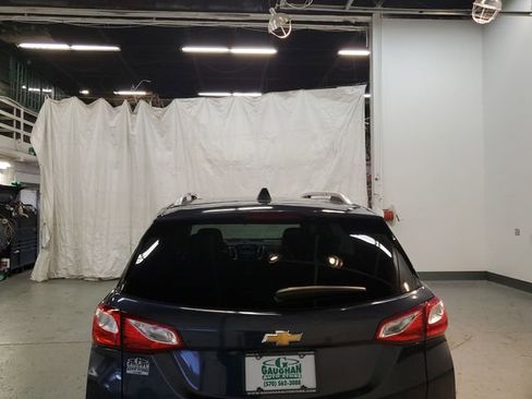 Used 2018 Chevrolet Equinox LT w/ Sun & Infotainment Package image 7