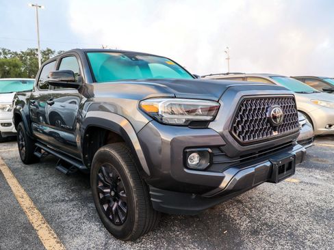 Used 2021 Toyota Tacoma Limited w/ Nightshade Package AWD/4WD image 6