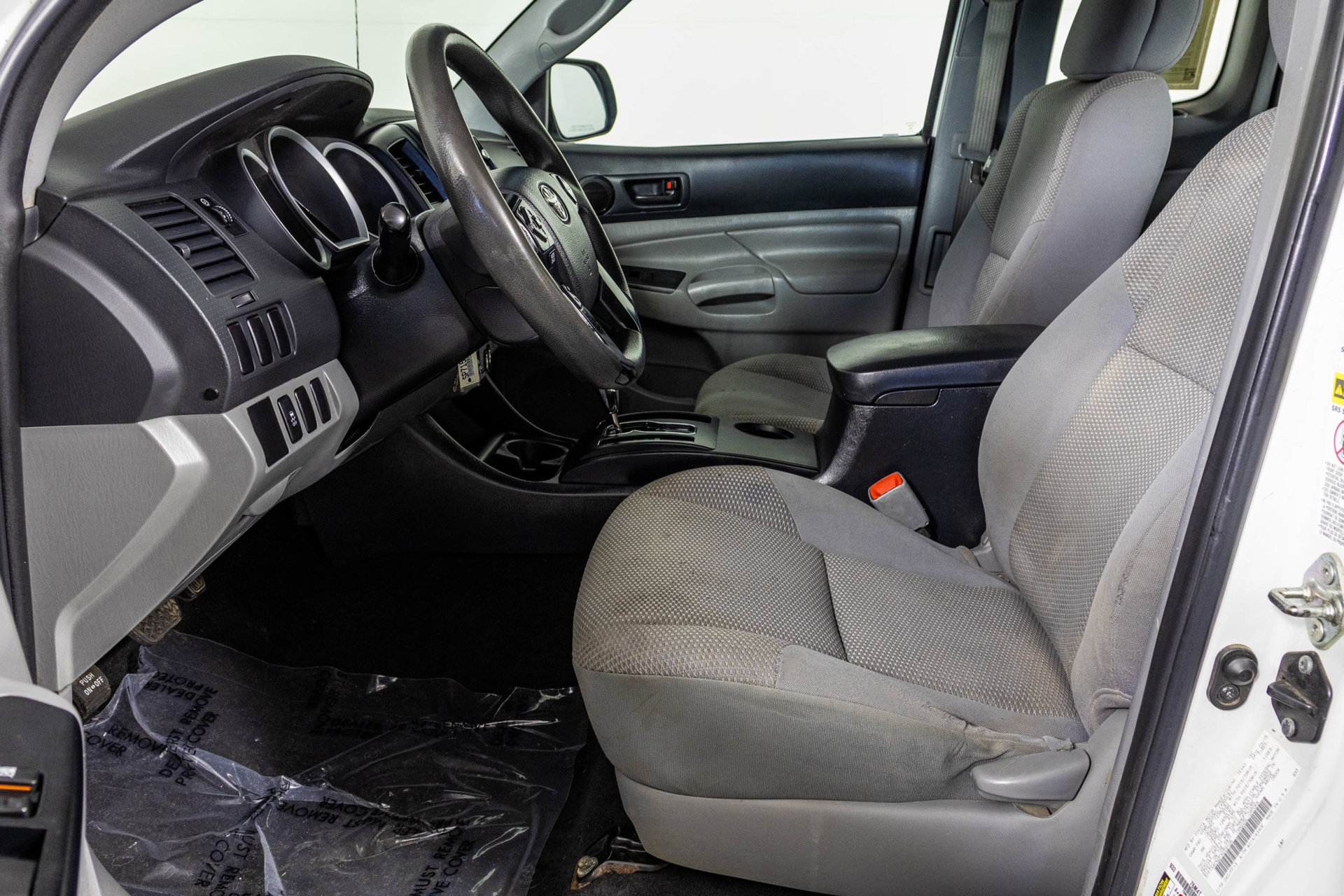 Used 2015 Toyota Tacoma 2WD Access Cab image 18
