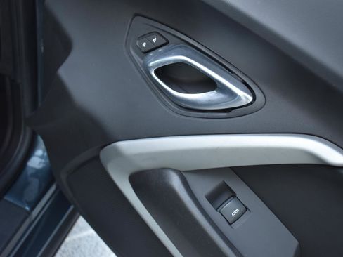 Used 2020 Chevrolet Camaro LT image 35