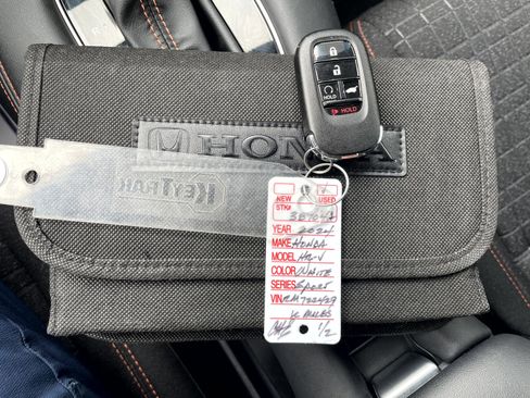 Used 2024 Honda HR-V Sport image 22