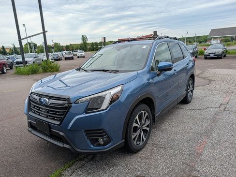 Used 2023 Subaru Forester Limited AWD/4WD image 3