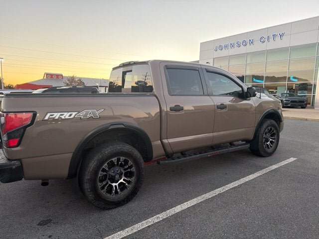 Used 2020 Nissan Titan PRO-4X w/ Pro-4x Convenience Package AWD/4WD image 3