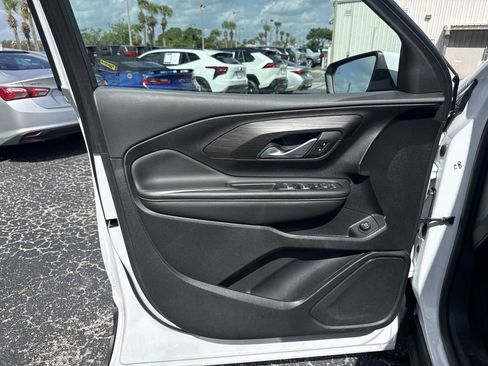Used 2022 GMC Terrain SLE w/ Driver Convenience Package FWD image 18